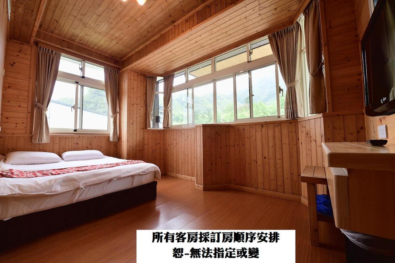 溪頭桂竹山莊民宿 Lugu Exterior foto